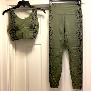 Curves & Combat Boots NKD Green Snakeskin Set